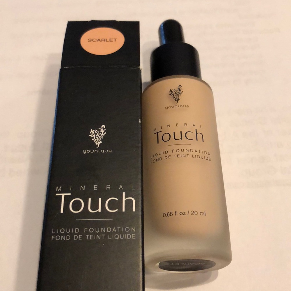 Scarlet - Light - Touch Mineral Foundation